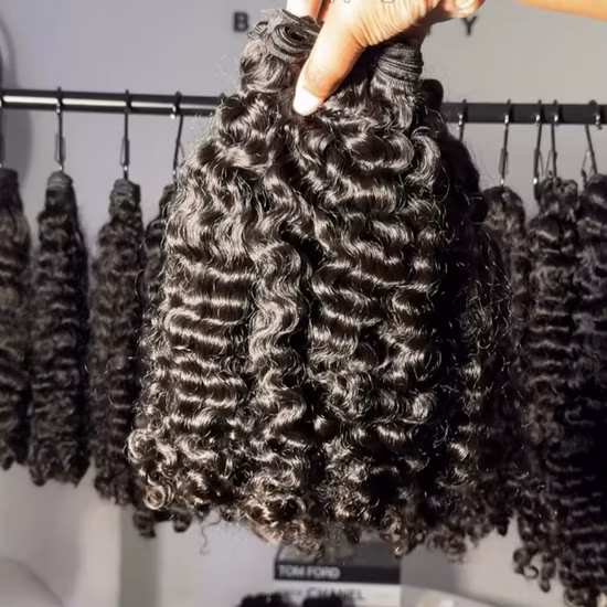 毛束 キンキーカーリーヘア 横糸キューティクル 整列した髪